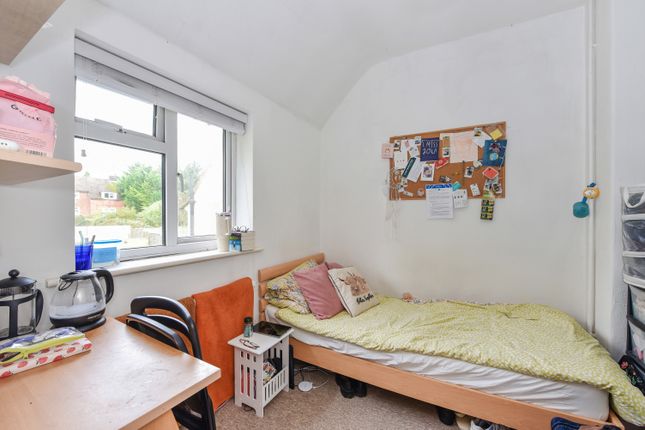Room 4, 97, Stanmore Lane, Winchester photo 3
