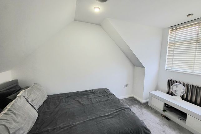Federal Road, Greenford photo 5