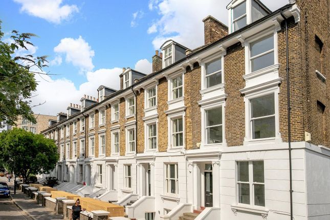 Thumbnail Flat to rent in Lewisham High Street, London