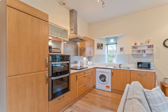 3 Sarno Square, Abergavenny photo 3