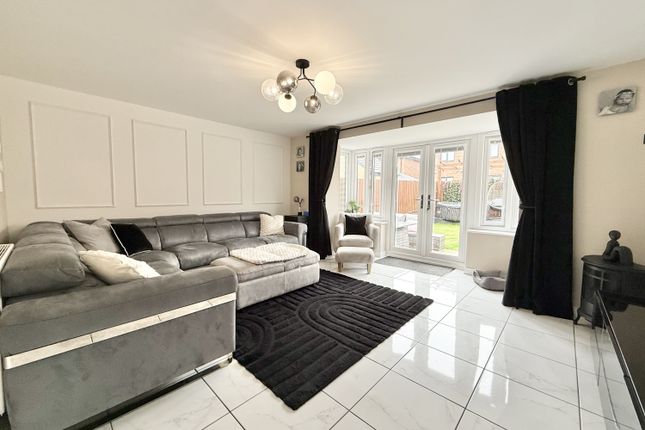 Maythorn Gardens, Sunderland photo 4