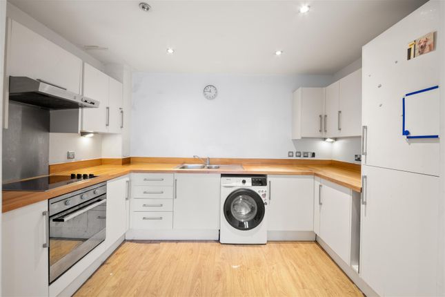 Flat 25 George Court, 89, Grange Road, Hayes photo 4