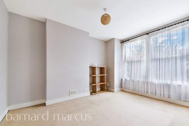 First Floor Flat, 18, Langdale Road, Thornton Heath photo 3