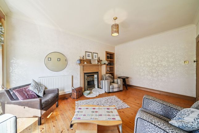 34 Hillview Drive, Glasgow photo 4