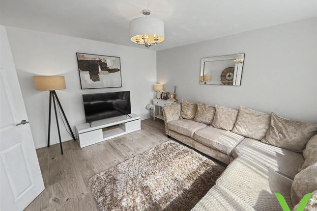 10, Wentworth Way, Darlington photo 3