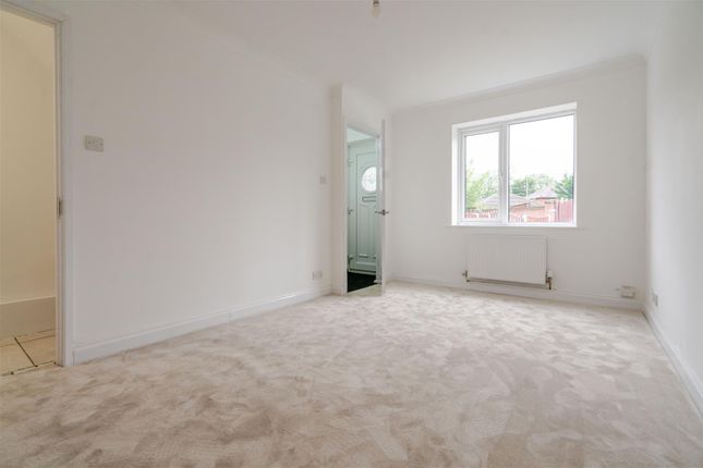 20, Shortland Place, Wigan photo 2