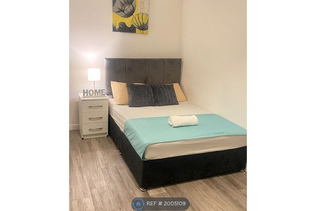 Room to rent in Lumley Street, Castleford