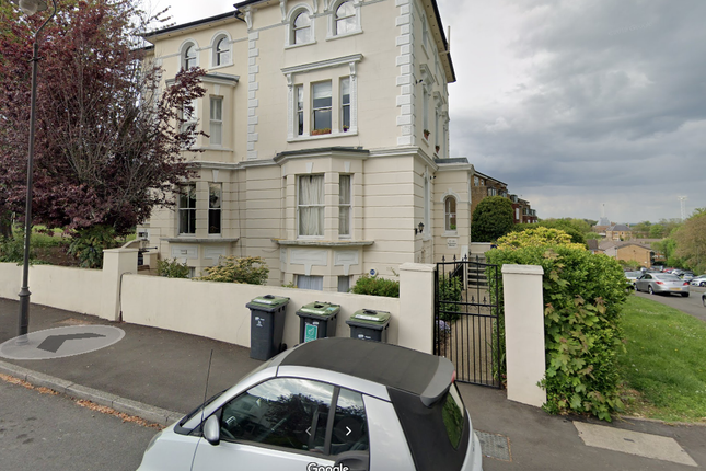 Flat to rent in Belvedere Road, Crystal Palace