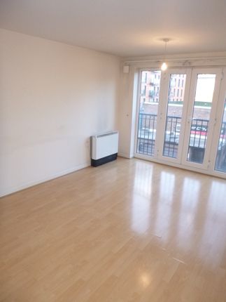 Thumbnail Flat to rent in Noble Court, Slough
