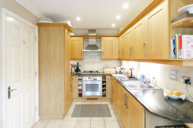 47, The Leas, Rustington photo 3
