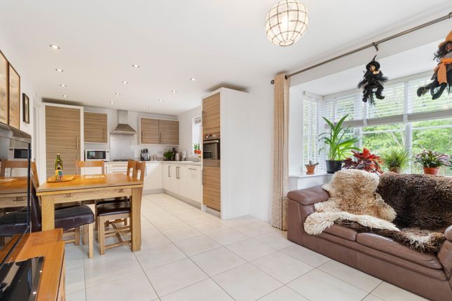 4 Wetherby Avenue, Warrington photo 4