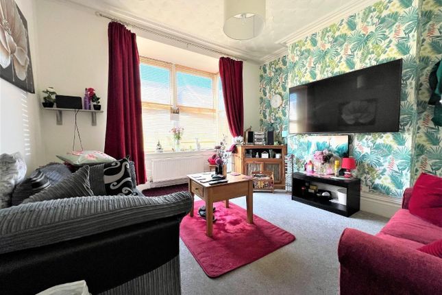 Flat 1, 46,,, Abbotsbury Road, Weymouth photo 2