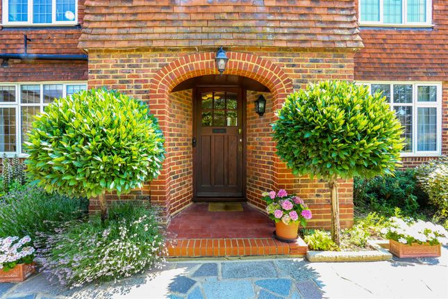 Wychwood, 25, Onslow Avenue, South Cheam photo 2