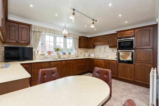 41, Blackthorn Lane, Boston photo 3