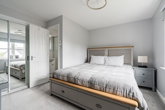 18, Hoggan Way, Loanhead photo 4