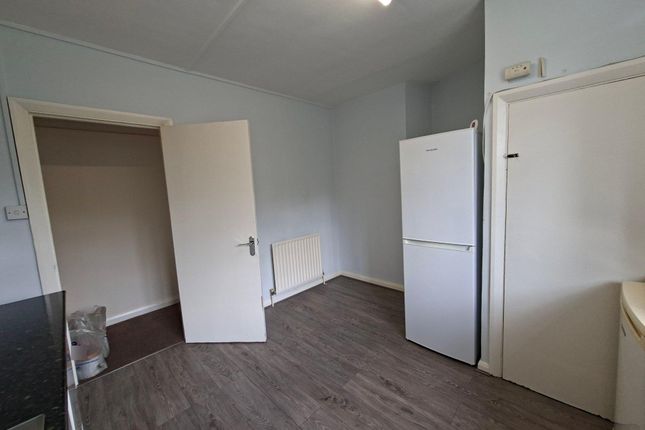 8, Pembroke Road, London photo 3