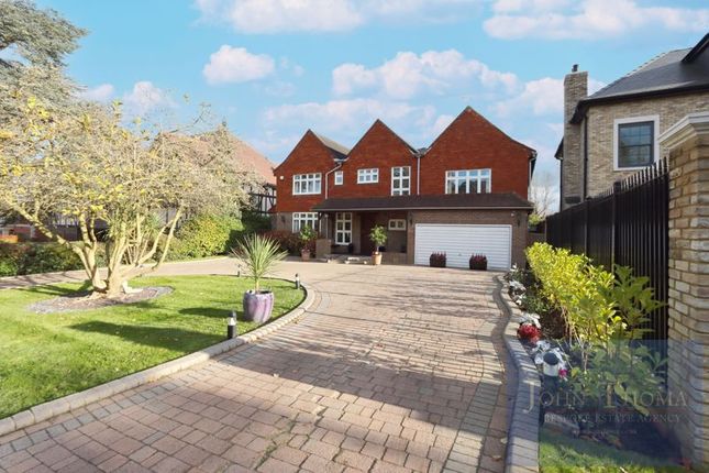 Thumbnail Detached house for sale in Forest Lane, Chigwell