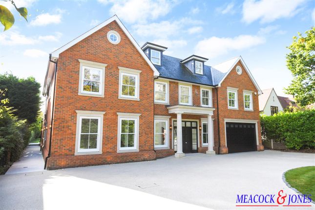 Thumbnail Detached house for sale in Ridgeway, Hutton Mount, Brentwood