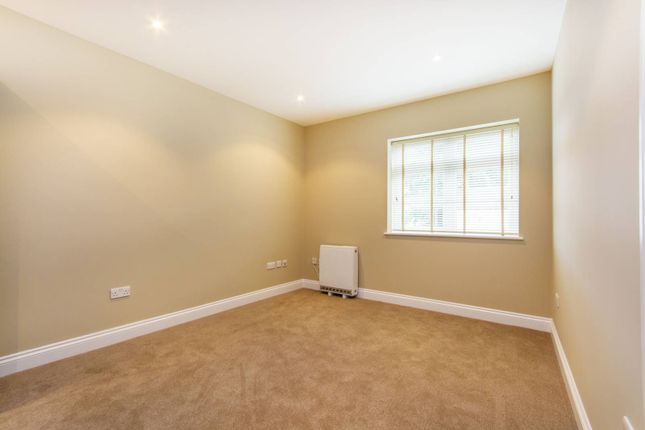 Thumbnail Flat to rent in Mansfield Road, South Croydon, Croydon