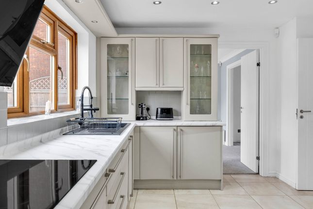 27, Lindisfarne Road, Leicester photo 4