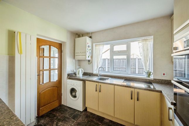 97, Dewsbury Avenue, SCUNTHORPE photo 4