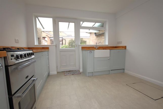 343a, Wellingborough Road, Rushden photo 4
