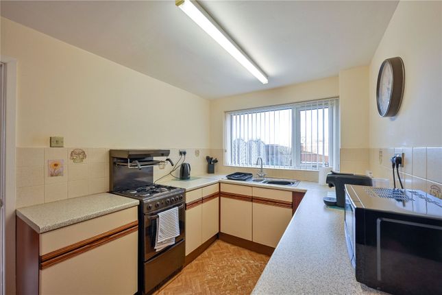 4, Geneshall Close, Stafford photo 2