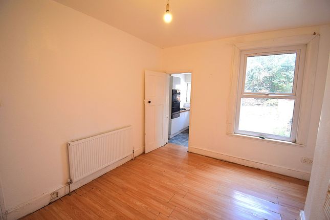 83 Dunster Street, Northampton photo 4