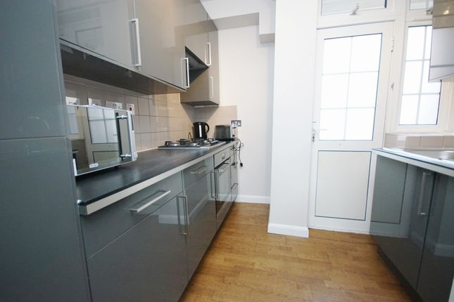 Flat to rent in Prince Of Wales Road, Kentish Town