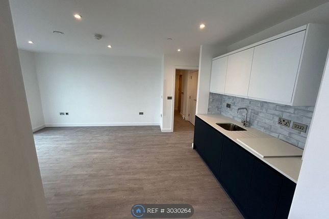 Flat, Orla Lodge A High Mead, Harrow photo 2