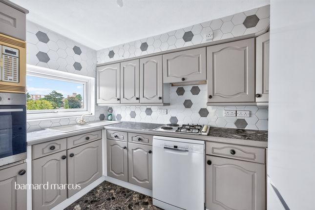 17, Alford Court, Bonchurch Close, Sutton photo 4