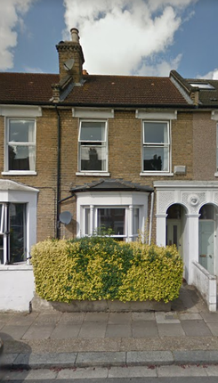 Thumbnail Flat to rent in Colwell Road, London