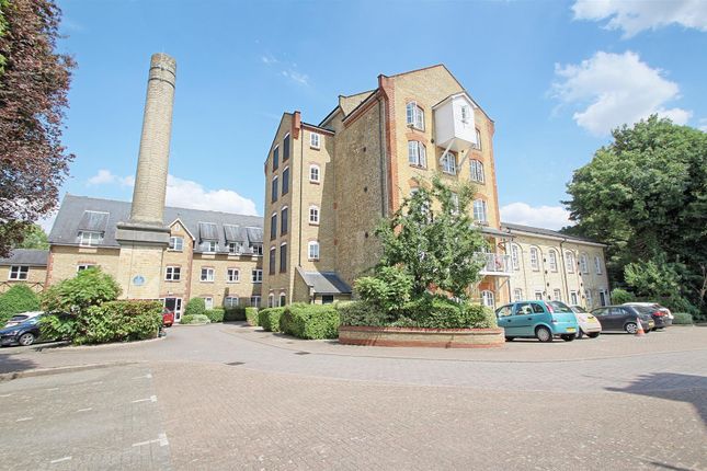 Thumbnail Flat to rent in Sele Mill, North Road, Hertford