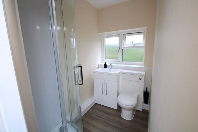 Flat 3, 99 Chapel Lane, High Wycombe photo 4