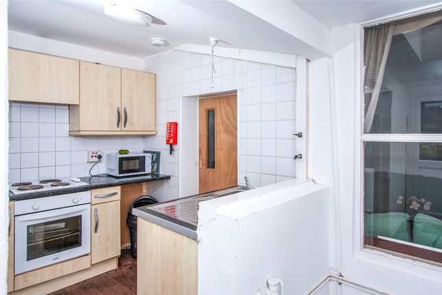 Room 1, 22, Caledonian Road, Bath photo 4