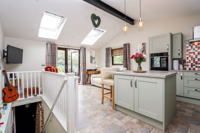 Woodside, Strawberry Hill, Clevedon photo 3