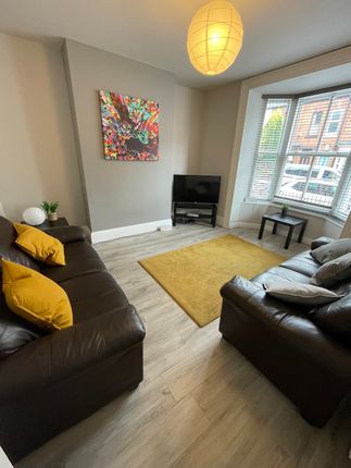 Thumbnail Shared accommodation to rent in Kearsley Road, Sheffield