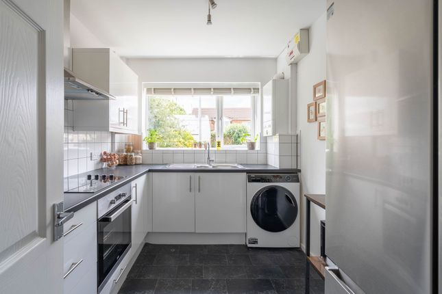 27 Fron Uchaf, Colwyn Bay photo 4