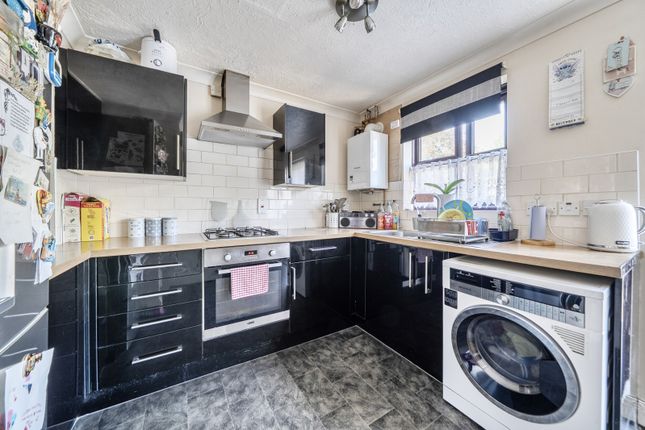 16, Tintagel Gardens, ROCHESTER photo 4