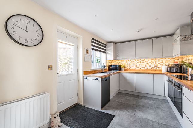 6, Roman Way, Exeter photo 4