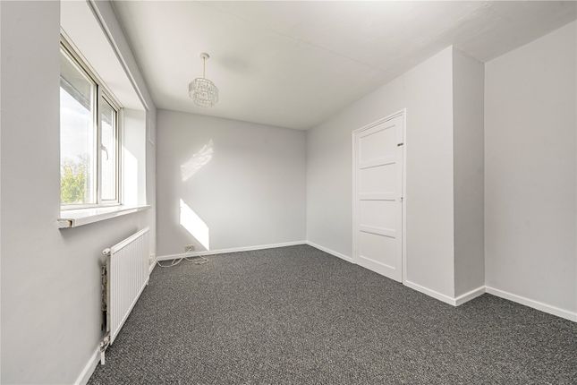 36B, Rutters Close, West Drayton photo 3