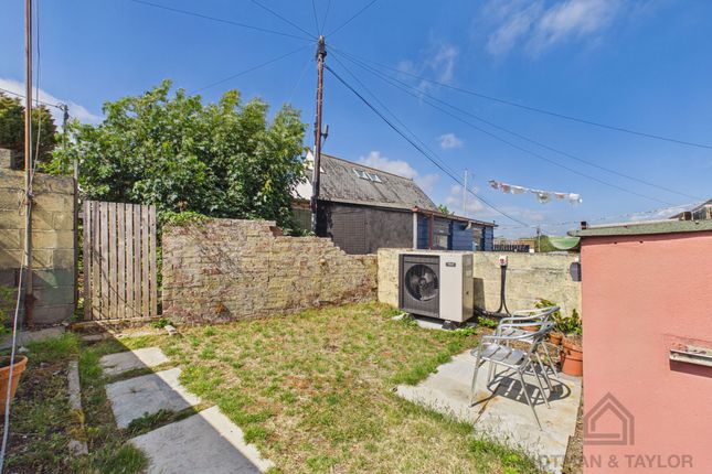 44 Molesworth Terrace, Torpoint photo 4
