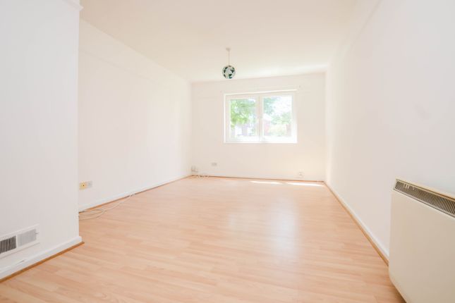 43, Abercrombie Gardens, Southampton photo 2