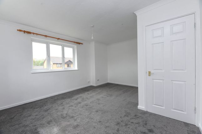 49 Ullswater, Huntingdon photo 4