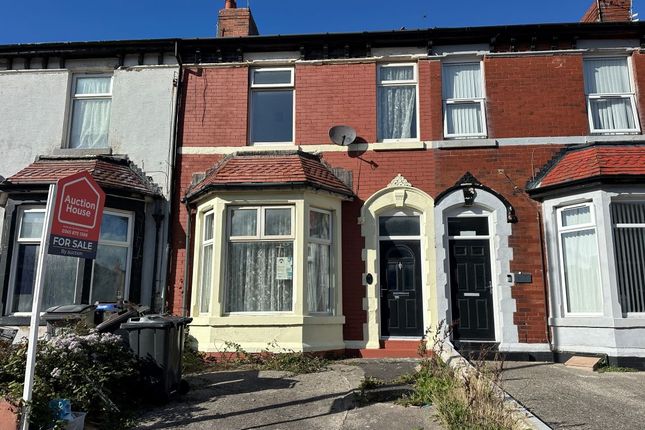 6-bed terraced on Clevedon Road, Blackpool, £50,000