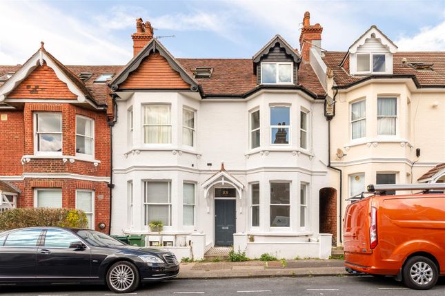 Flat to rent in Granville Road, Hove