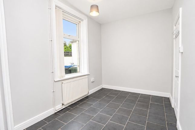 7, Haigh Hall Road, Bradford photo 4