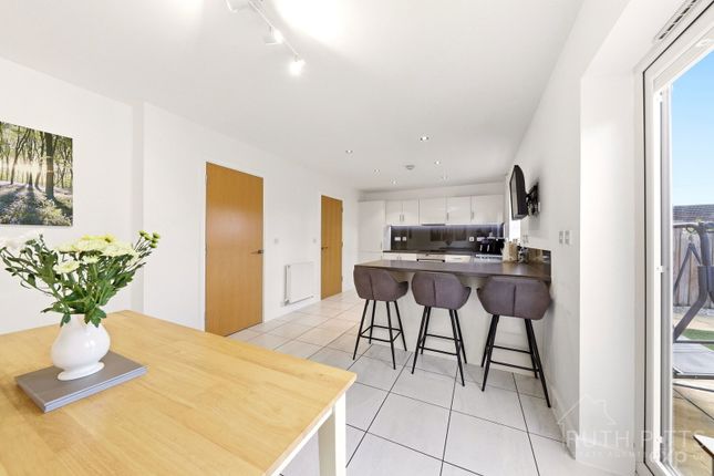 2, Seals Drive, Pontefract photo 4