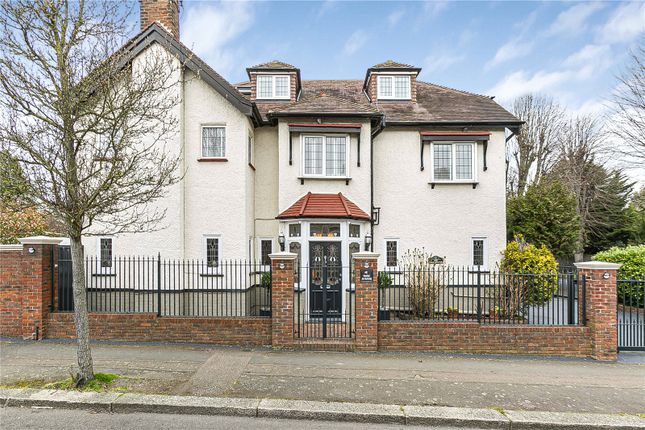 82, Park Avenue, Enfield photo 2
