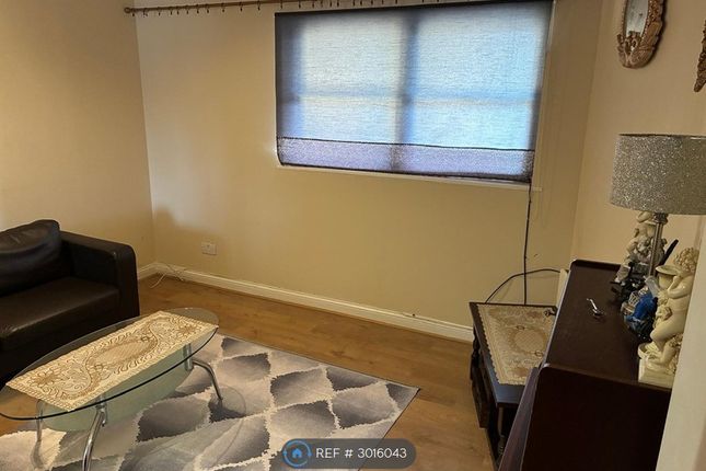 Hertford Court, B Vicarage Lane East Ham, London photo 2